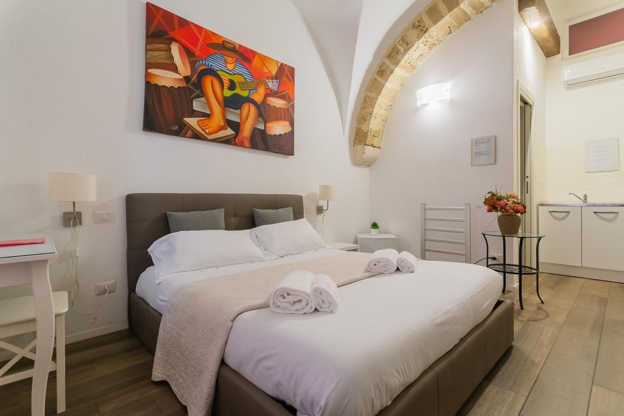 Red Rooms By Wonderful Italy Bari Exterior foto
